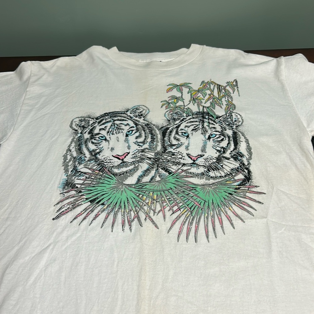 Vintage Sparkle White Lion Tee